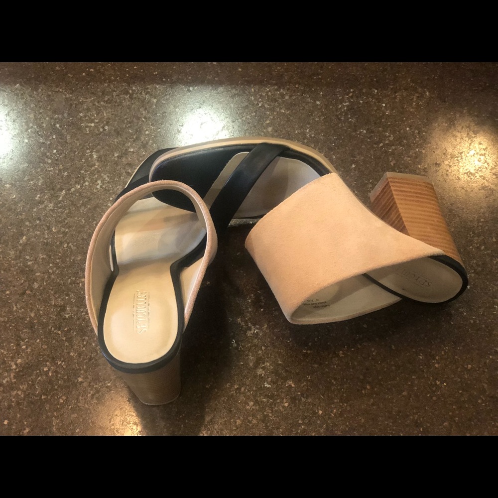 Sandals - Picture 3 of 3